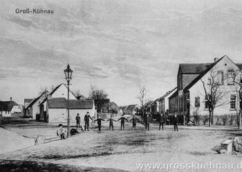 Postkarte Grosskühnau, Kreuzung bei Cafe Föse, etwa um 1920.jpg